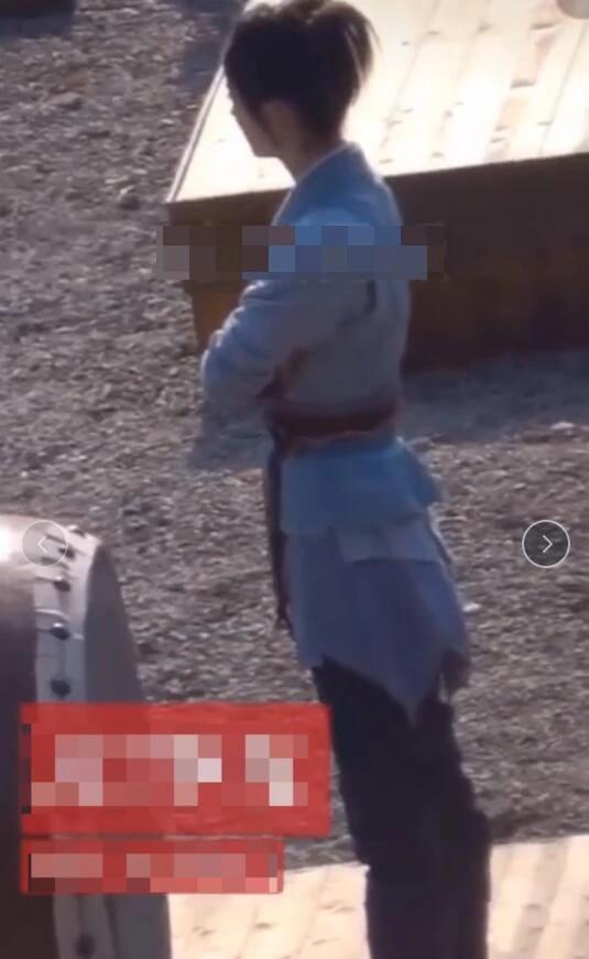 Trang phục mới của Triệu Lệ Dĩnh trong Hữu phỉ bị dân mạng chê bai tạo hình giống người hành khất-4