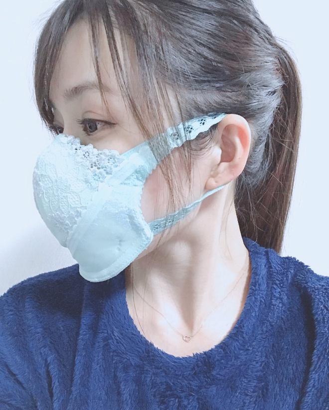 4 loại khẩu trang tự chế hài hước của người Nhật-4