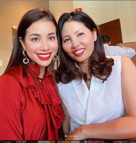 Yêu mẹ thì tốt thôi, nhưng sao Phạm Hương lại photoshop ảnh mẹ đến dị dạng thế này?-7