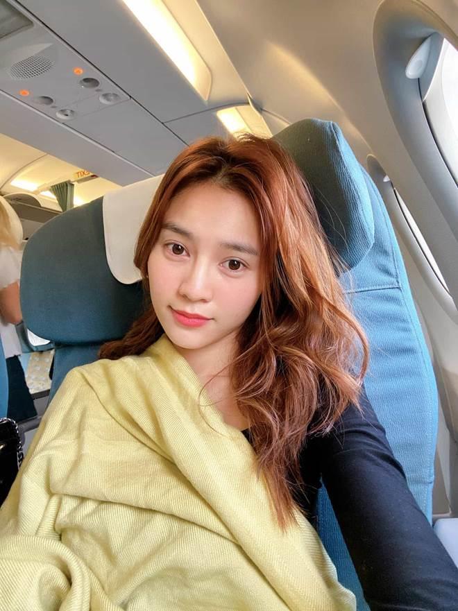 Vóc dáng gầy trơ xương, Ninh Dương Lan Ngọc may sao vẫn có làn da đẹp căng bóng-10