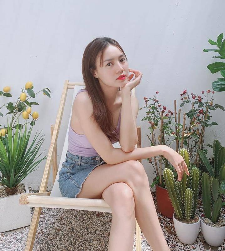 Vóc dáng gầy trơ xương, Ninh Dương Lan Ngọc may sao vẫn có làn da đẹp căng bóng-13
