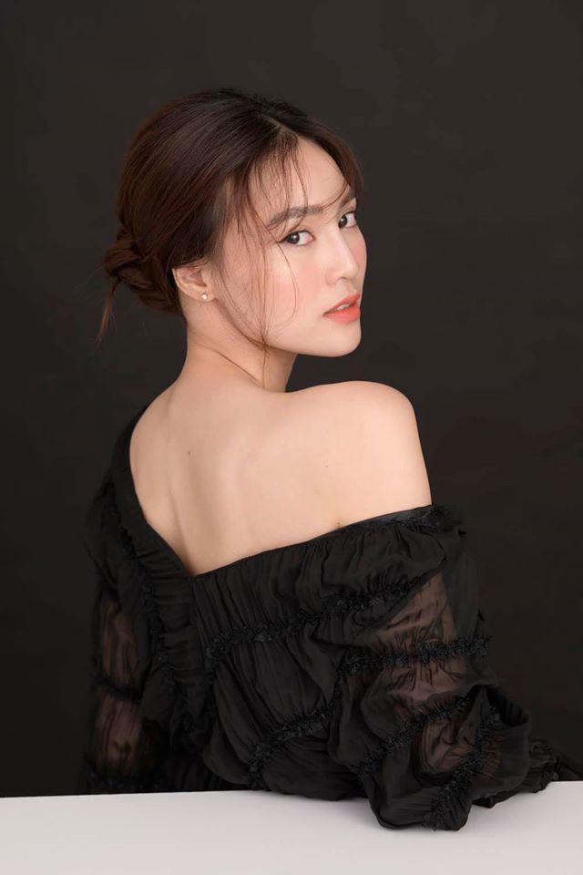 Vóc dáng gầy trơ xương, Ninh Dương Lan Ngọc may sao vẫn có làn da đẹp căng bóng-17