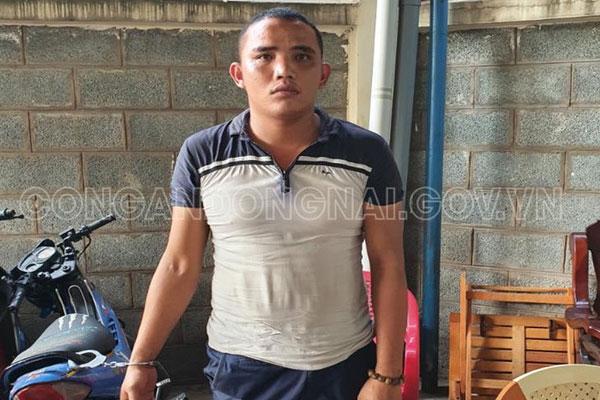 Chủ quán tra tấn nữ nhân viên vì không kích dục chiều khách-1