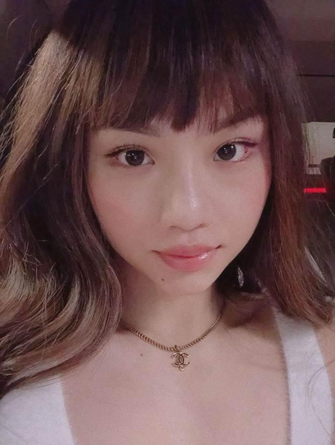 Nhìn thoáng qua như đồ chơi, nhưng ai ngờ chiếc vòng cổ của Miu Lê có giá không vừa-6