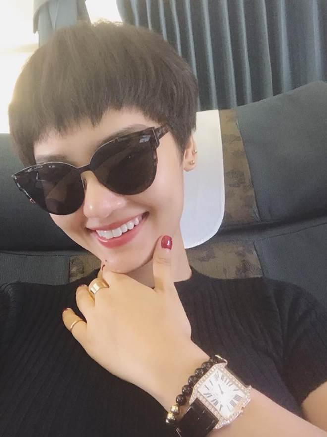 Nhìn thoáng qua như đồ chơi, nhưng ai ngờ chiếc vòng cổ của Miu Lê có giá không vừa-10