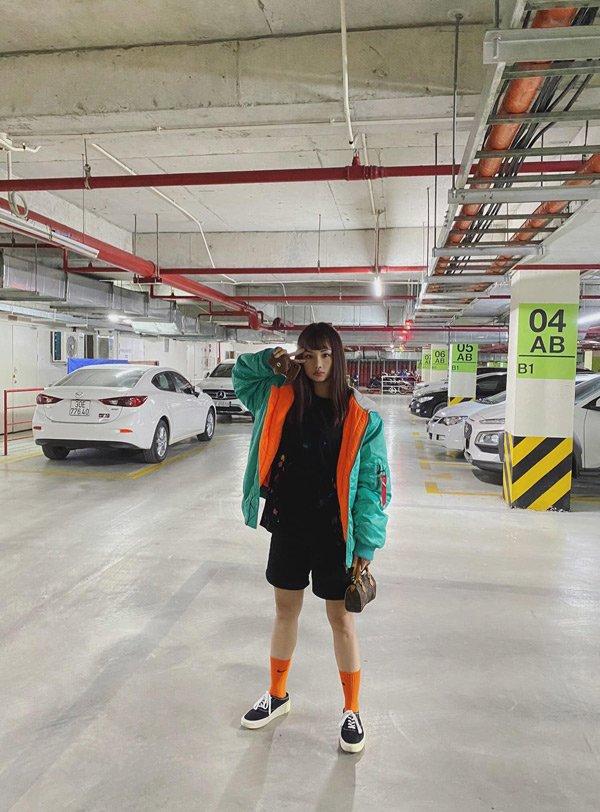 Nhìn thoáng qua như đồ chơi, nhưng ai ngờ chiếc vòng cổ của Miu Lê có giá không vừa-19