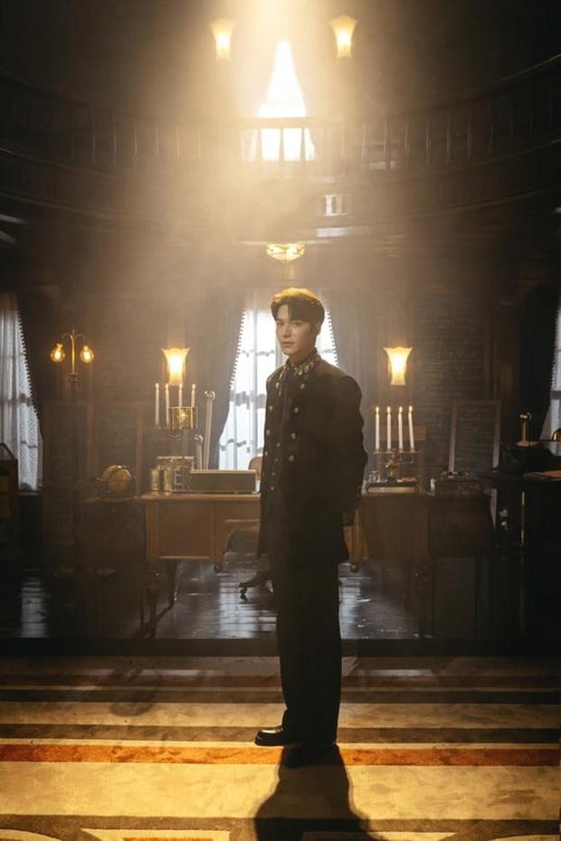 Phim mới của biên kịch Hậu duệ mặt trời chưa lên sóng, NSX đã tuyên bố đây là vai diễn hay nhất của Lee Min Ho-4