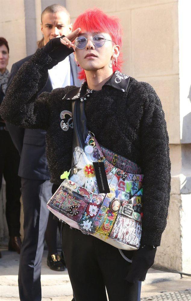 G-Dragon tô màu, vẽ hoa nữ tính lên túi Chanel 3.200 USD-5