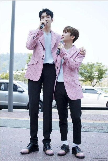 Những em út khổng lồ của Kpop: Nhỏ tuổi nhất nhưng chiều cao khiến ai cũng phải ngước nhìn-3