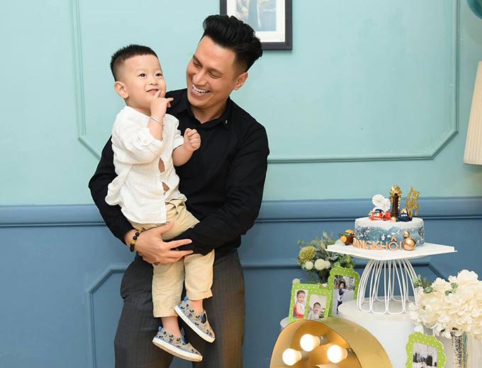 Việt Anh: Tôi đang không yêu ai-2