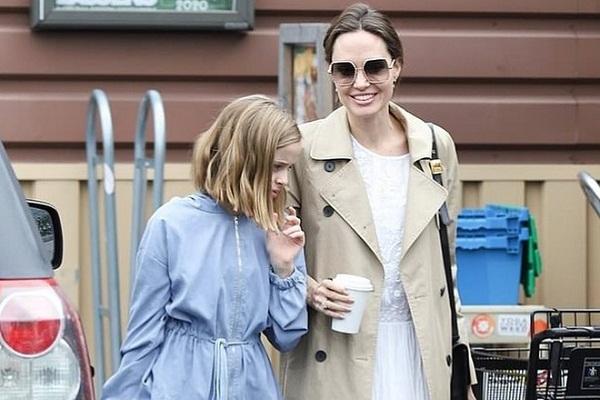 Angelina Jolie ra tối hậu thư, không muốn vợ cũ của Brad Pitt gặp gỡ các con-4