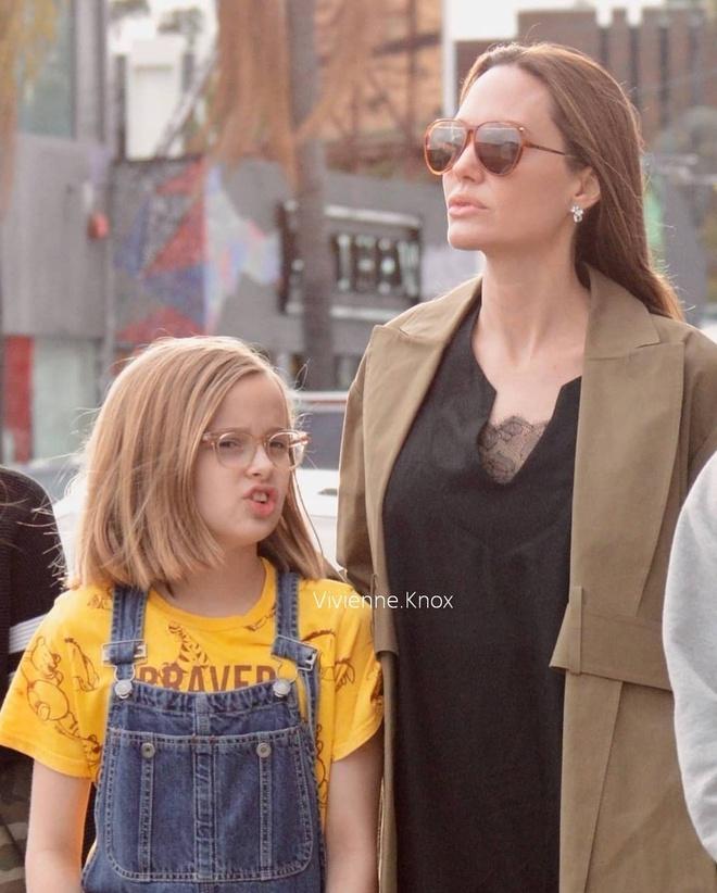 Con gái út Angelina Jolie thừa hưởng nét đẹp của bố mẹ-8