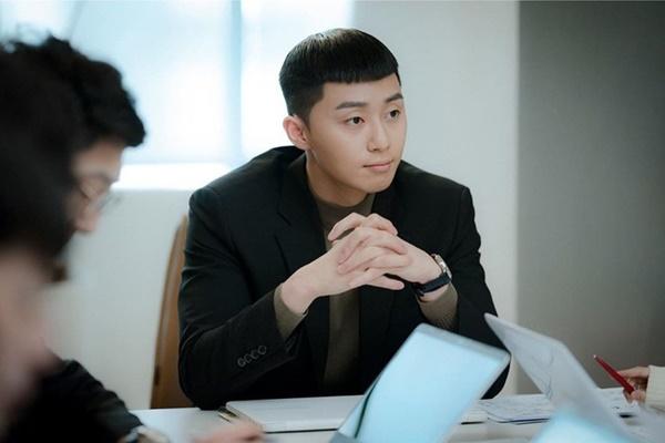 ‘Tầng lớp Itaewon’, Hạ cánh nơi anh bị chê ‘đầu voi đuôi chuột’-2