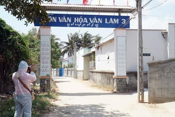 Bệnh nhân thứ 61 hành lễ với 300 người-2