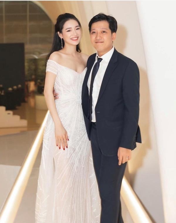 Trường Giang lấy vợ xong là thời trang lên tầm cao mới, có những bộ ít ai dám diện-1