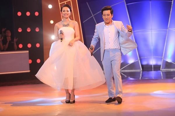 Trường Giang lấy vợ xong là thời trang lên tầm cao mới, có những bộ ít ai dám diện-10