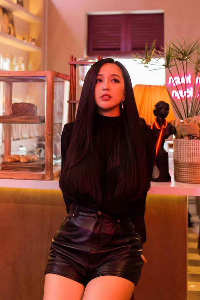 Mai Phương Thúy ăn mặc gợi cảm hơn nhiều thời mới đăng quang hoa hậu-3