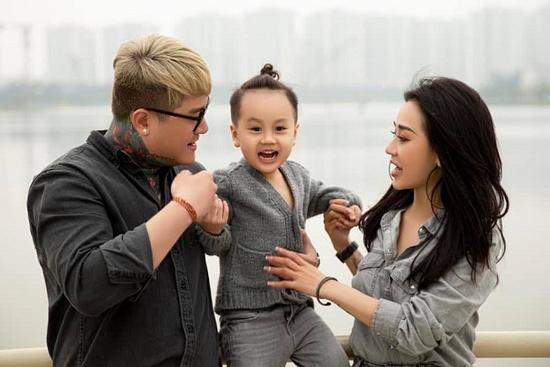 Đâu chỉ Vũ Duy Khánh - Tiên Moon, showbiz Việt còn nhiều cặp đôi ly hôn rồi tái hợp