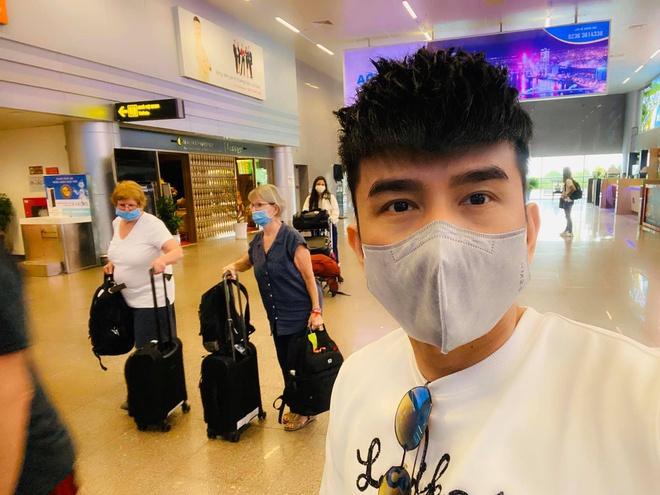 Sao Việt giải khuây mùa dịch: Người cà khịa cả showbiz, người chém gió giết thời gian-9