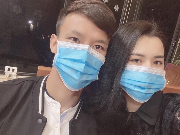 Giải nghỉ vì Covid-19, hội ông bố bỉm sữa tuyển Việt Nam ở nhà chăm con cực khéo-10