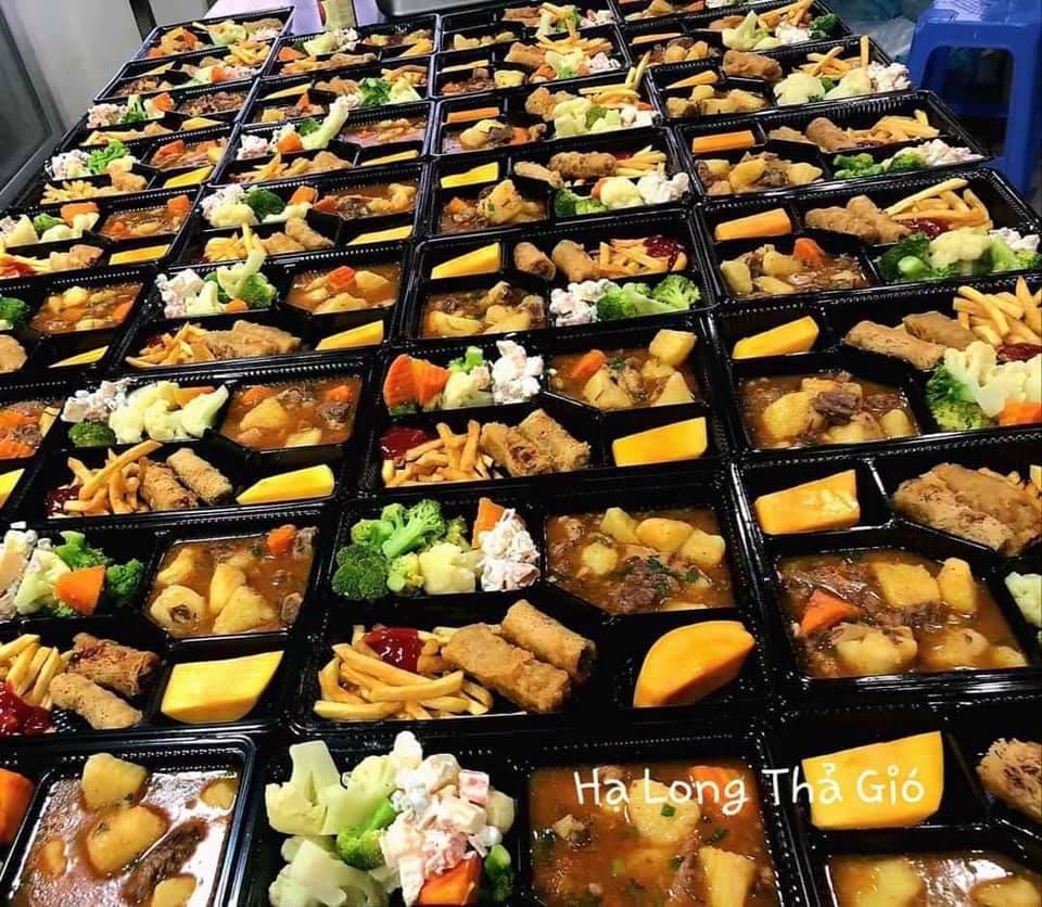 Xuýt xoa suất cơm sang chảnh dành cho người cách ly Covid-19 trong khách sạn 4 sao ở Quảng Ninh-2