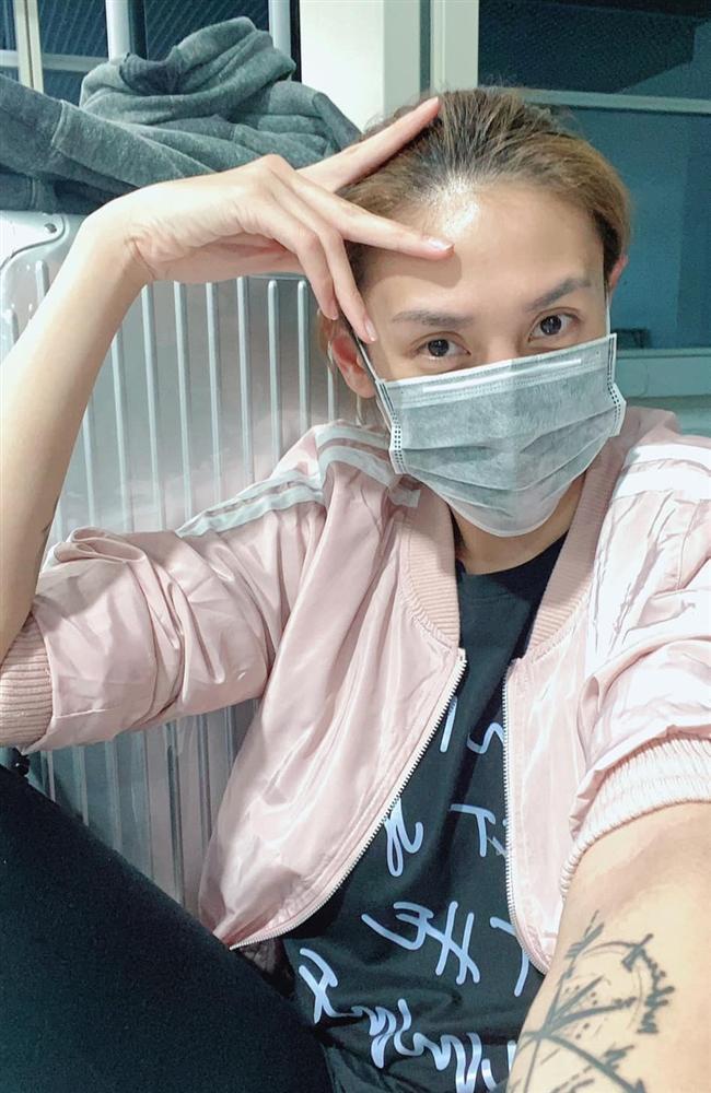 Ngày cách ly đầu tiên của siêu mẫu Võ Hoàng Yến tại trung tâm chống dịch Covid-19 Bình Dương-1