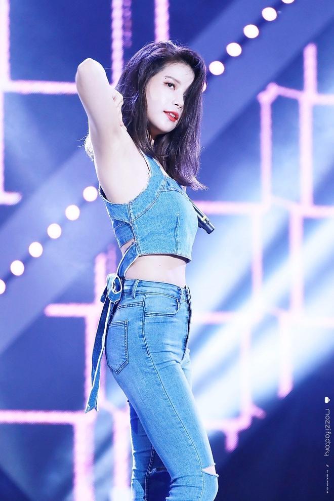 Suzy, Hani và dàn mỹ nhân Hàn diện váy áo denim khoe dáng gợi cảm-5