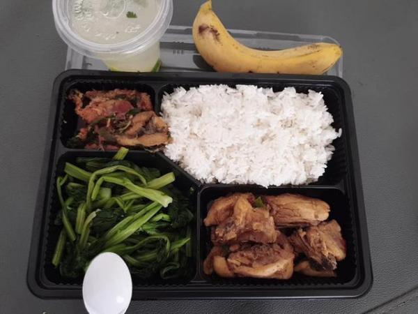 Sao Việt đánh giá thế nào về khẩu phần ăn được cấp trong khu cách ly tập trung?-10