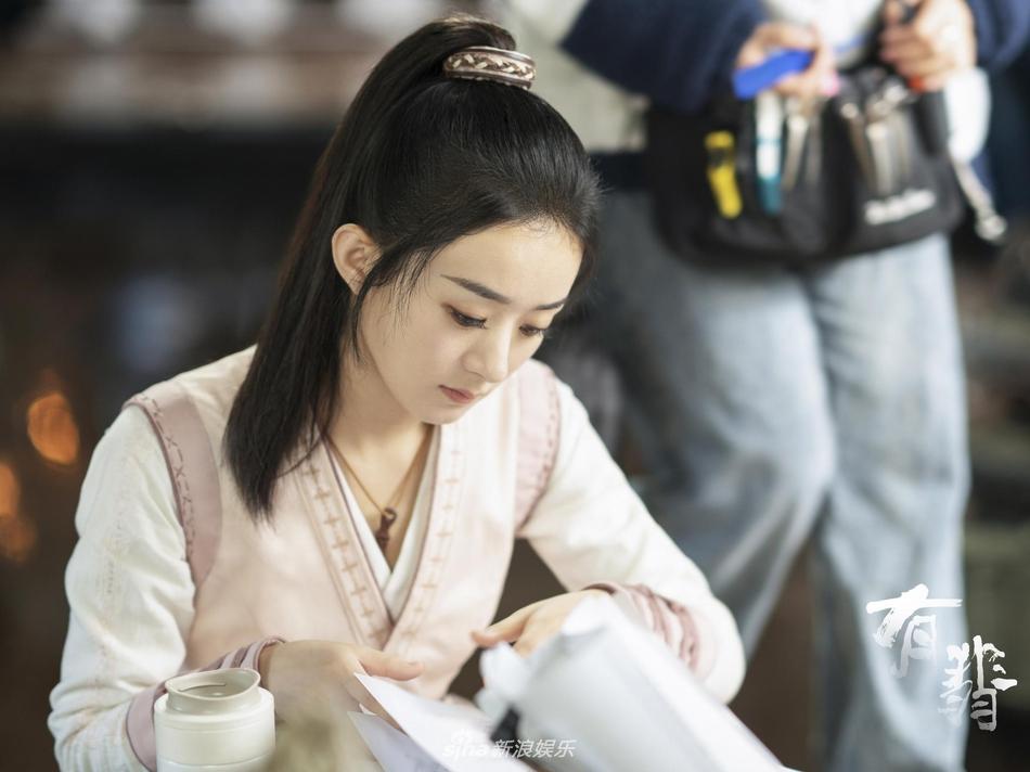 Triệu Lệ Dĩnh bị bóc mẽ nhan sắc già nua khi không có photoshop-6