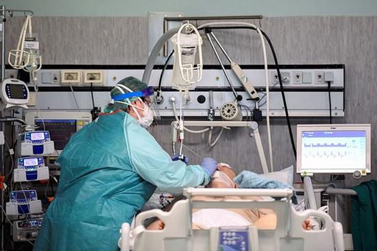 Italia: 627 người chết, hơn 6.000 người mắc Covid-19 trong ngày