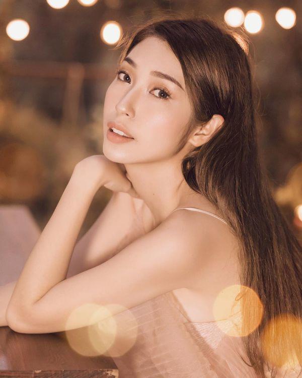 Lâu lâu mới khoe hình selfie, Khổng Tú Quỳnh bị nhận xét trang điểm quá đà, thiếu tự nhiên-8