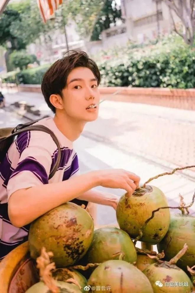 Hot boy Vật lý Trung Quốc lộ nhan sắc thật khi lên truyền hình-1