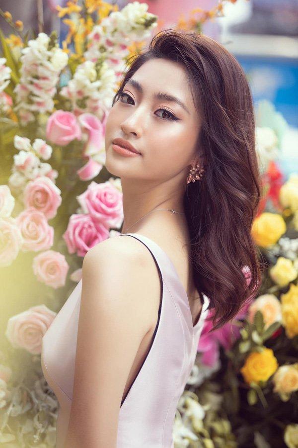 Thay đổi hàng chục kiểu tóc, sau cùng tóc dài vẫn là chân ái của Lương Thùy Linh-2