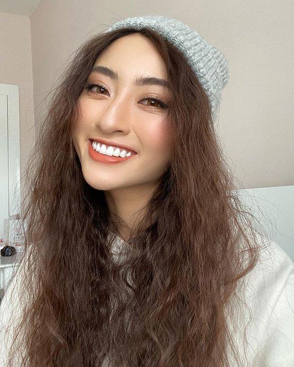 Thay đổi hàng chục kiểu tóc, sau cùng tóc dài vẫn là chân ái của Lương Thùy Linh-9