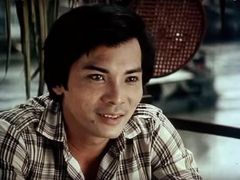 Thương Tín U70 lấy vợ kém 32 tuổi, ông hoàng màn ảnh sống chật vật-2