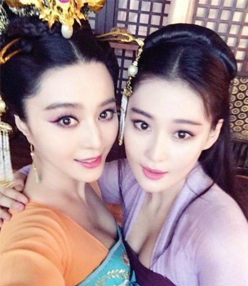 Sao Hoa ngữ đóng phim cùng tình địch: kẻ nói không quen, người đập tan tin đồn bất hòa-1