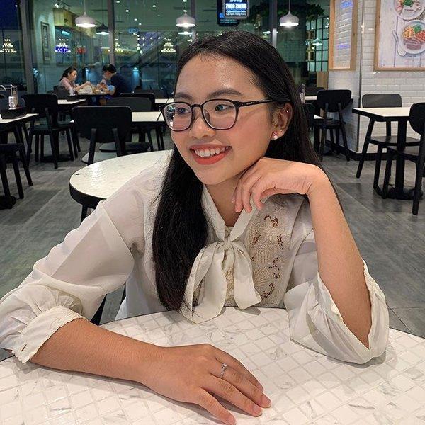 Phương Mỹ Chi bị viêm da khi bấm lỗ tai, những điều này sẽ giúp bạn khắc phục-2