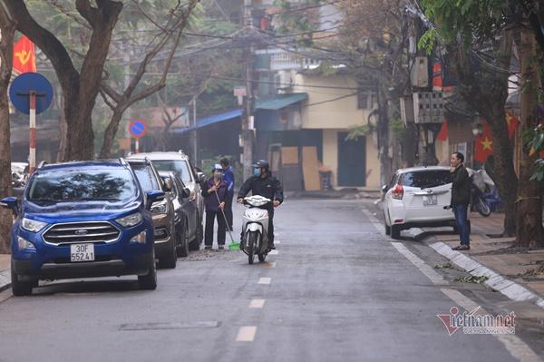 Buổi sáng lạ thường ở khu phố của bệnh nhân thứ 17 sau ngày cách ly-1