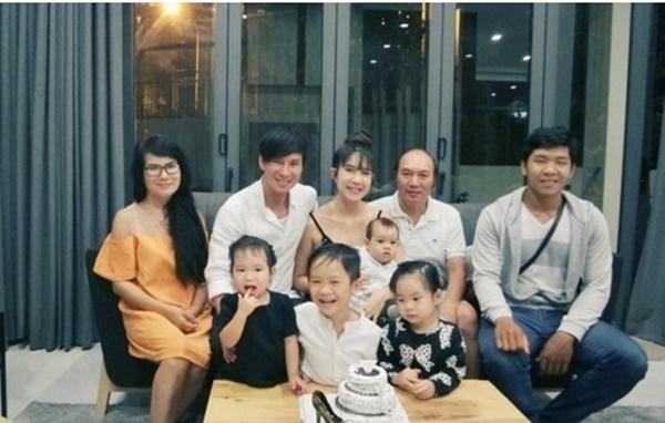 Mẹ vợ U60 cực trẻ đẹp ít ai biết của ca sĩ Lý Hải, chỉ hơn con rể đúng 10 tuổi-7