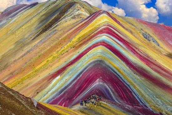 Núi 7 sắc cầu vồng hút dân phượt