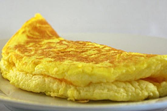 Cách làm món trứng rán phồng chỉ với 2 quả