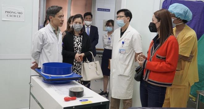 Phi Nhung bênh vực Trấn Thành khi bị nhắc chưa quyên tiền chống dịch-2