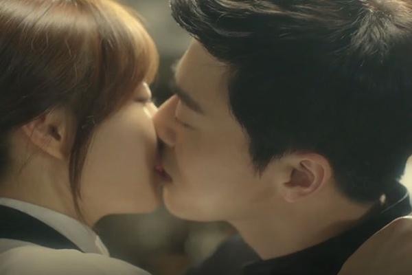 3 cảnh giường chiếu gây chú ý của màn ảnh Hàn gần đây-6