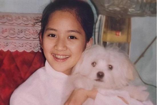 Sinh nhật tuổi 38, Khánh Thi đăng ảnh thời 7 tuổi, khẳng định 'xinh từ trong trứng'