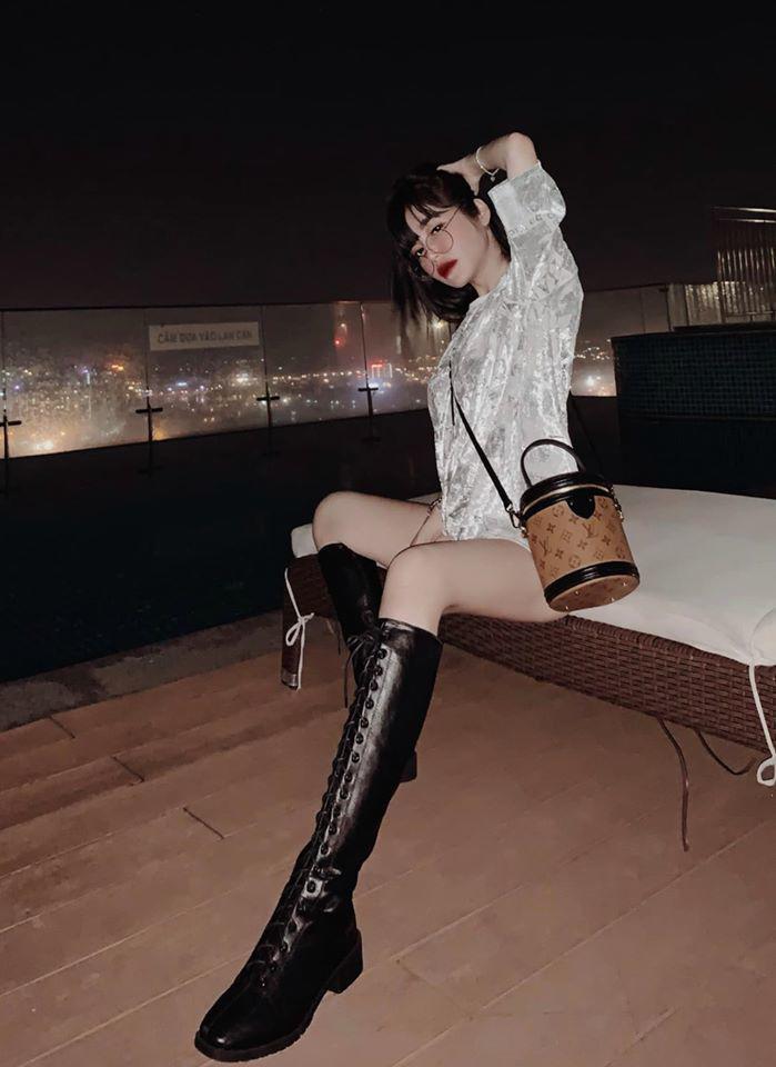 Đâu cần phải mặc nội y, Elly Trần cũng có chiêu diện đồ khoe vóc dáng đẹp như tạc-12