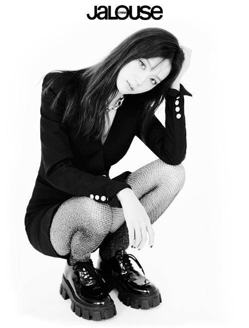 Chiếc váy hơn 60 triệu đồng được hàng loạt mỹ nhân ưa thích-7