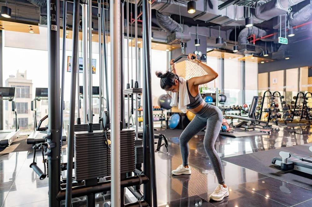 Hoa hậu HHen Niê lên tiếng khi bị hỏi chuyện độn cằm-4