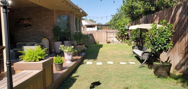 Cuộc sống giàu nứt vách bên cạnh vợ đẹp con xinh của các vua nhạc miền Tây-9