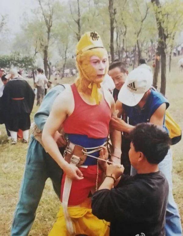 Rùng mình 5 lần chết hụt suýt bức tử đoàn phim Tây Du Ký-11