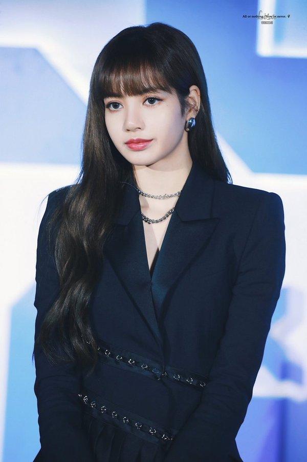 Lisa gây sốc khi tiết lộ cuộc sống vật vã của BLACKPINK khi còn là trainee-1